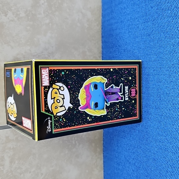 Funko POP! Marvel Sylvie Loki #988 Blacklight Special Edition New - Picture 2 of 6